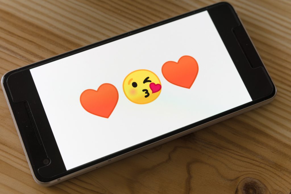 What Do The Unique Heart Emoji Colors Suggest? – Killing Kittens